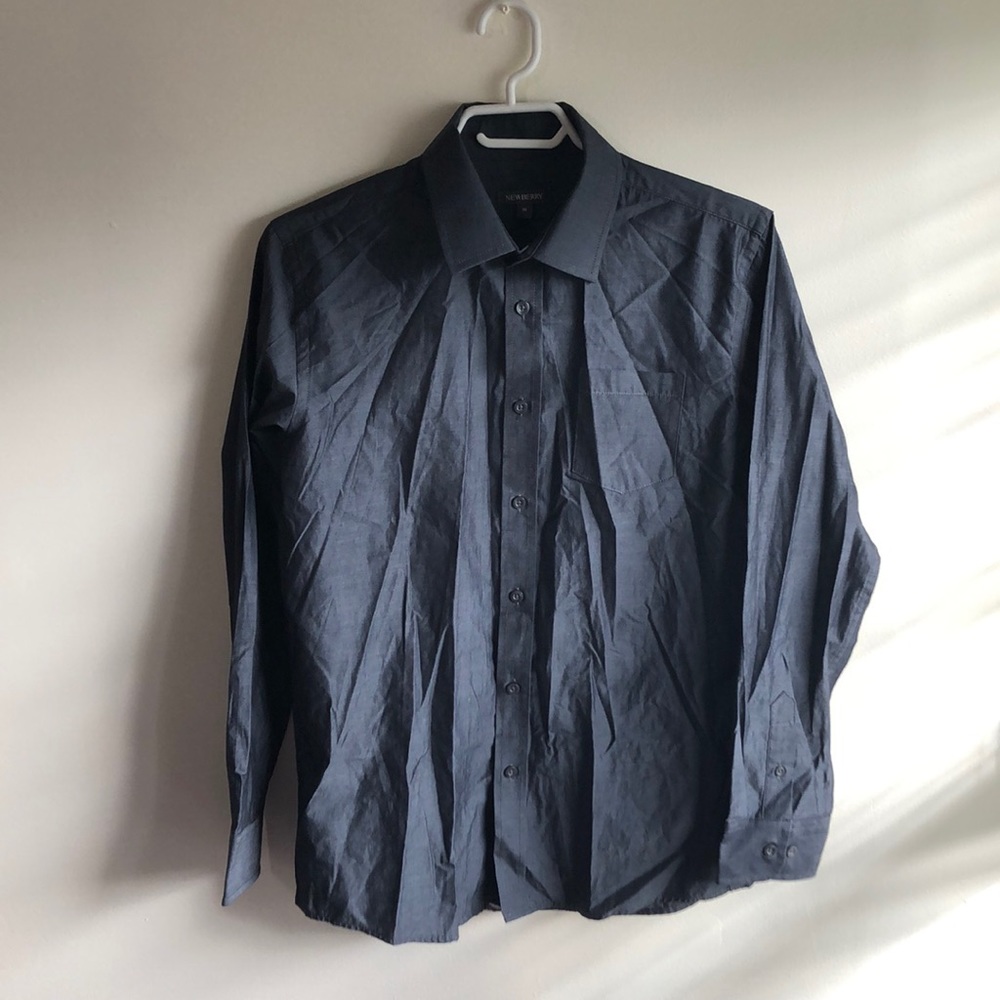🔥only worn once🔥button down shirt🔥